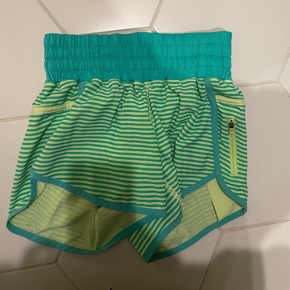 High rise lulu 3 in size 4/6